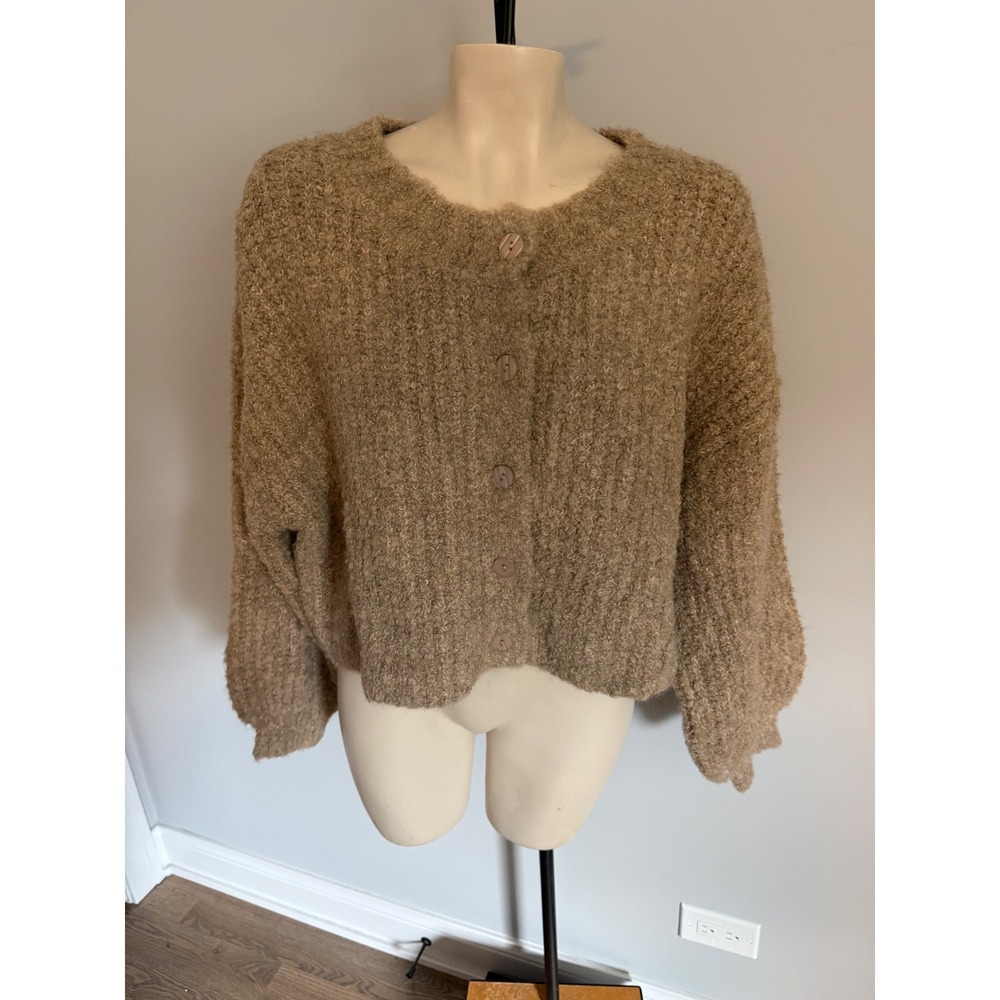 Petal + Pup Tan Boucle Cropped Cardigan Sweater Button Front Size Medium